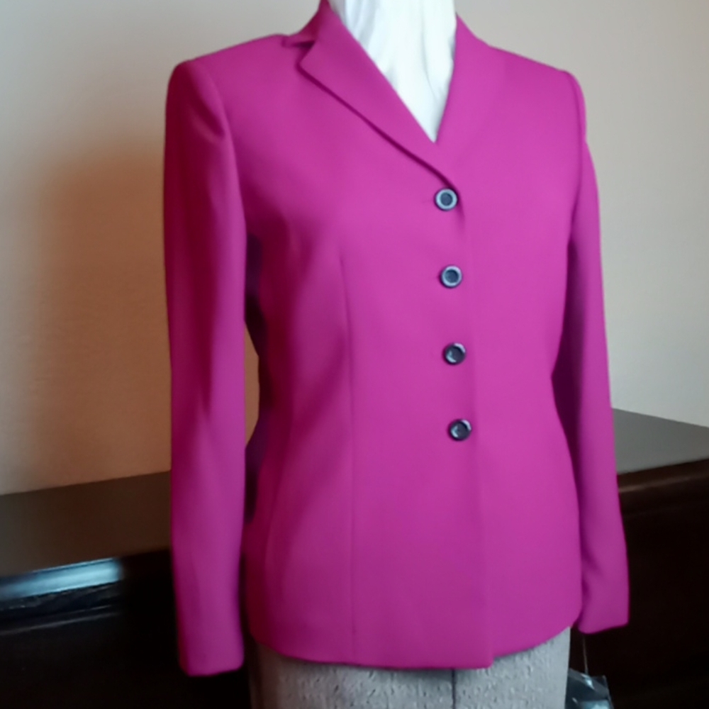 A Dillard's by Kasper woman's suit jacket